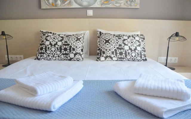Semeli by Heloni Apartments