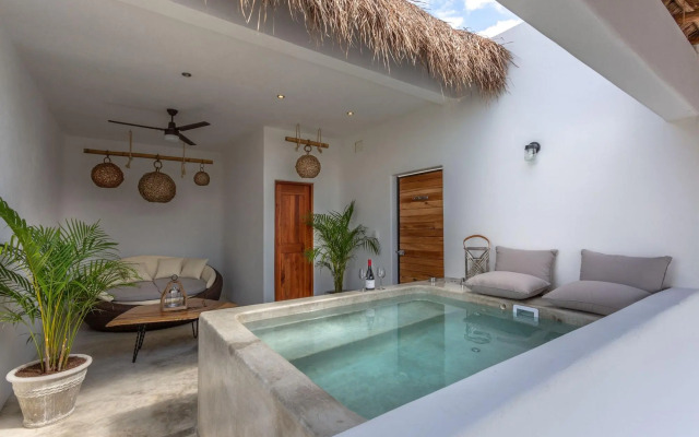 KA'A New Penthouse Private Rooftop Pool