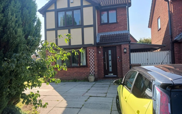 Captivating 3-bed House in Saint Helens