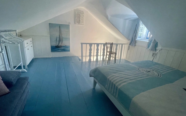 Holiday House Baska Hill
