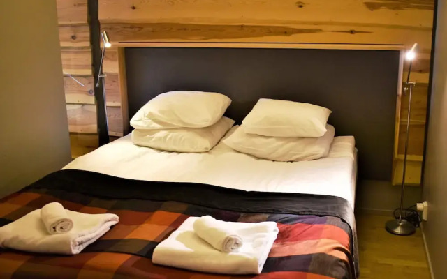 Levi Suites Unna Mànnu