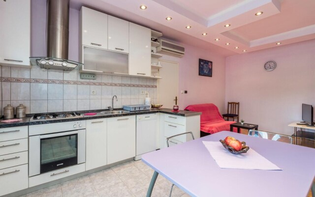 Stunning Apartment in Lovran With 1 Bedrooms and Wifi