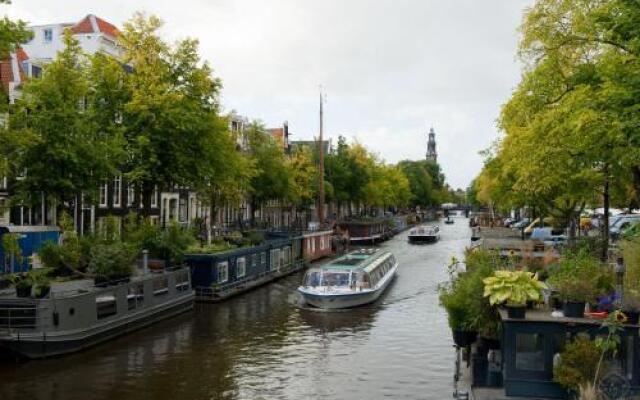 Canal Holiday Apartment