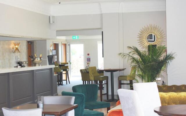 Rufford Arms Hotel