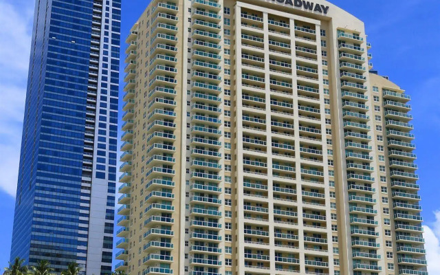 Pelican Residence at One Broadway