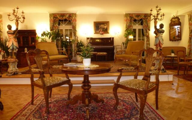 Central Continental Hotel