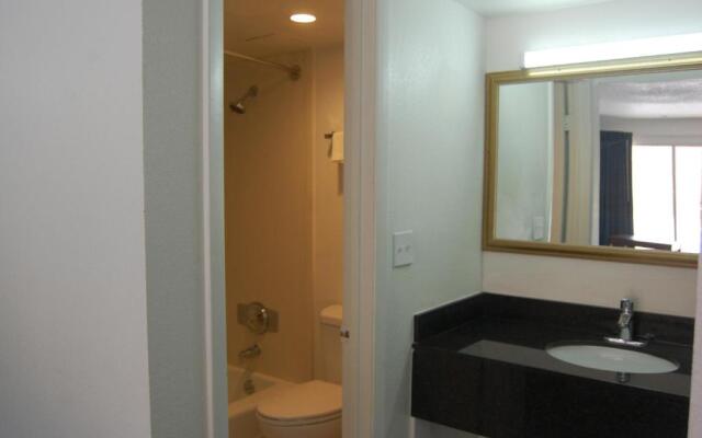 America's Comfort Lodge