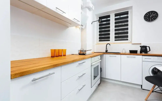 Apartments Warsaw Kredytowa by Renters