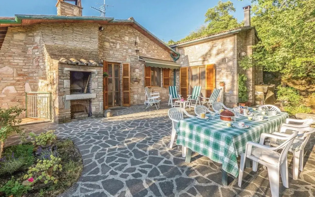 Nice Home in Magione -pg- With Wifi and 4 Bedrooms