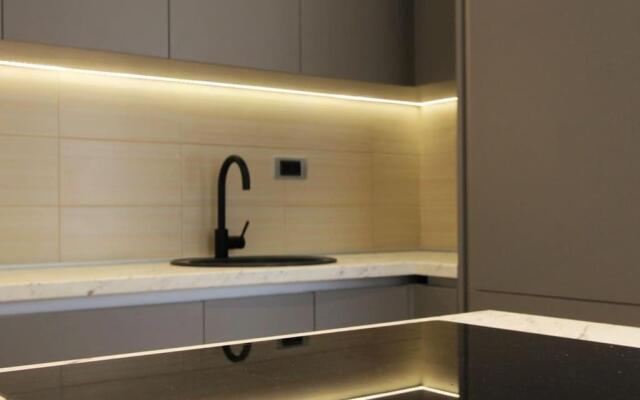Modern 1BR apartment with swimming pool