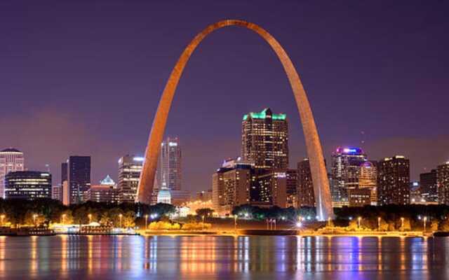 Global Luxury Suites at the Gateway Arch