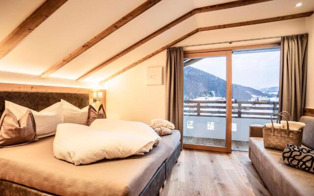 Luxury Chalet Plazola