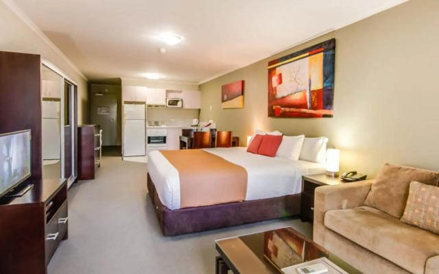 Horizons Lake Jindabyne