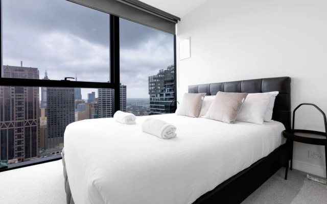 Luxury 2bed2bath apt in the Heart of Mel@collins