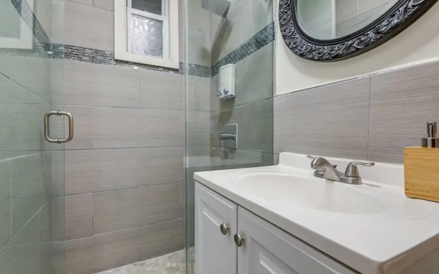 Cozy condo by train 15m to NYC