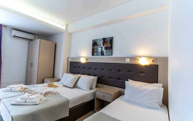 Dafni Plus Hotel