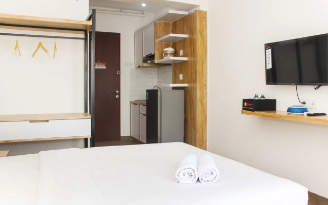 Homey And Cozy Studio At Riverview Jababeka Apartment