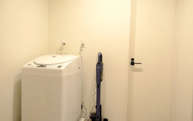 Time Nishikujyo-5mins to station-Mix6ppl