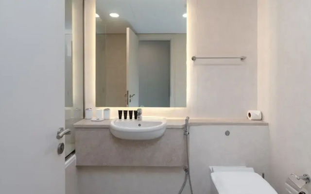 Pristine Difc 1BR w Pool Gym