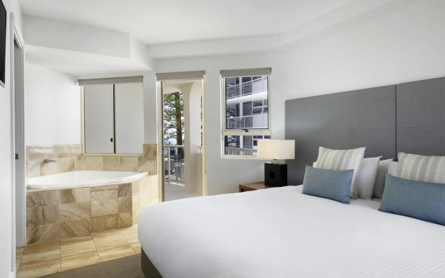 Mantra Zanzibar – Guest Rooms – Mooloolaba