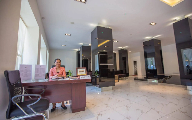 Altos Hotel