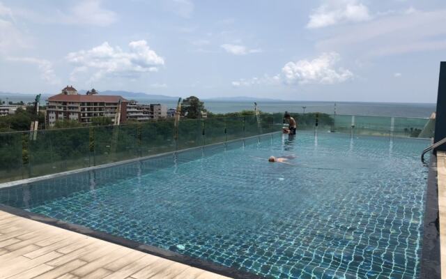 Acqua Condo jomtien beach TLH