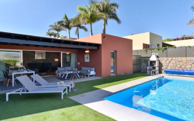 Par 4 Villa 19 with Pool Salobre