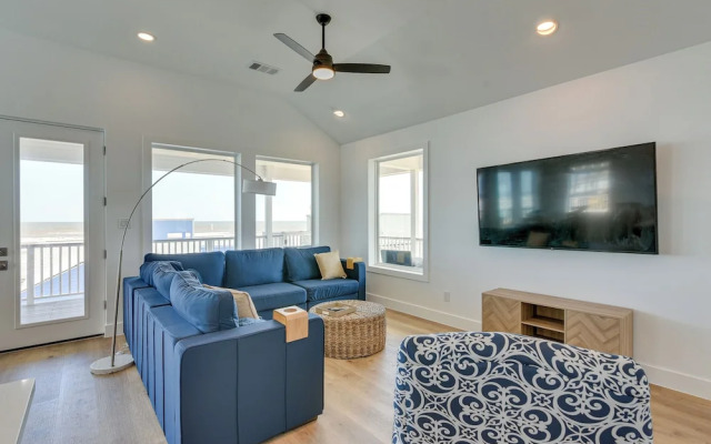 Modern Galveston Vacation Rental: Steps to Beach!