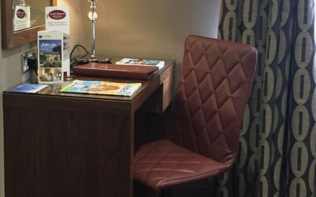 BEST WESTERN PLUS Donnington Manor Hotel