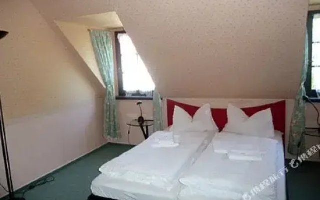 Hotel-Sternthaler /Rathauseck