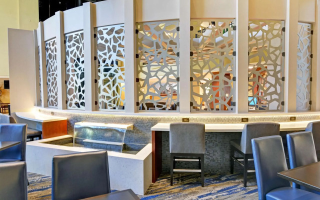 Embassy Suites by Hilton Valencia