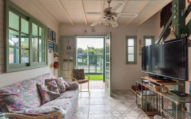 Pleasant Townhouse w/ BBQ 90m From the Sea Rdd657