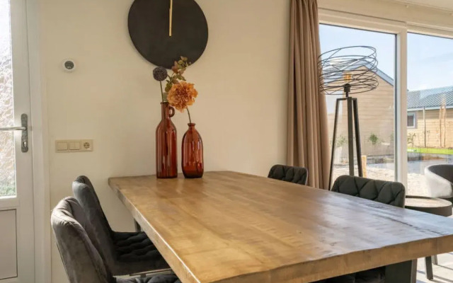 Resort De Kraaijenbergse Plassen 13393