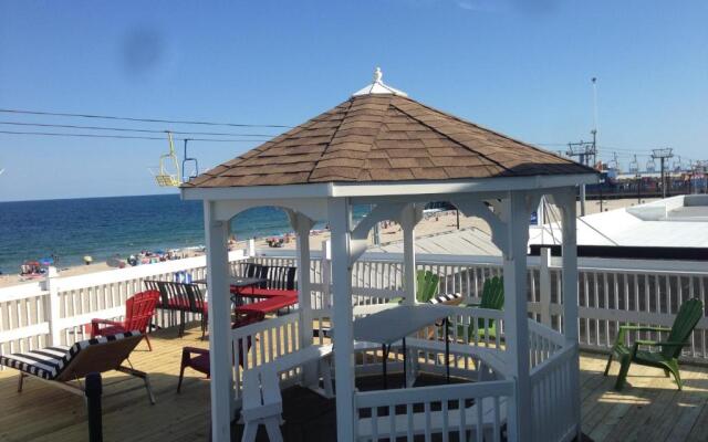 Boardwalk Hotel Charlee & Beach House Rentals
