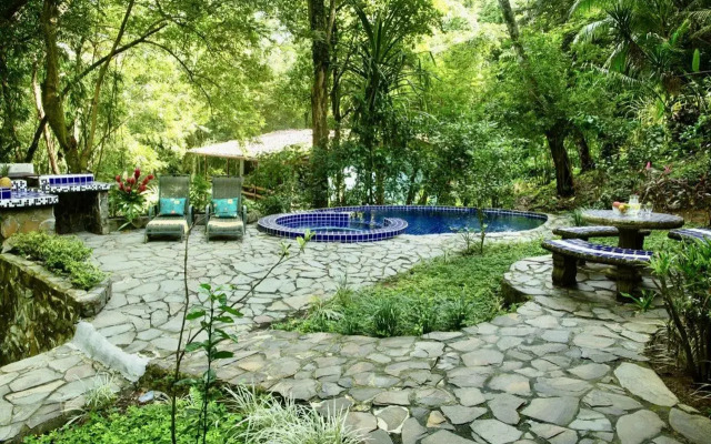 Toucan Villa Family Home w Private Pool Garden AC