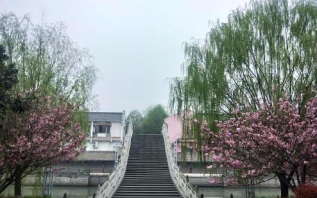 Deqing Qianxi Nianba Youth Hostel