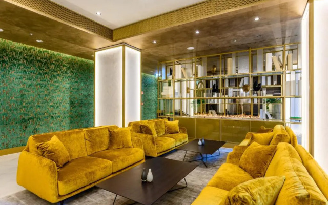 Emerald Downtown Suites