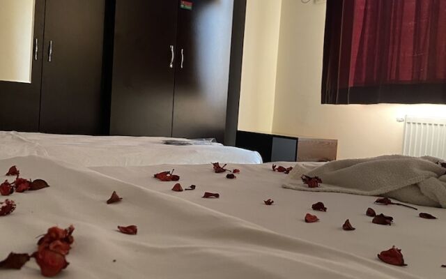 Old City Hotel  28 Room