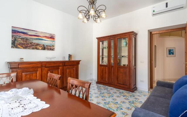 Comfy Apt 4 sleeps right in the centre