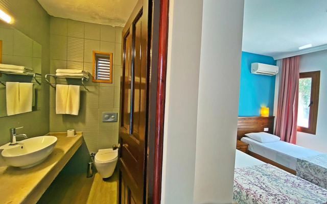 Romance Beach Hotel