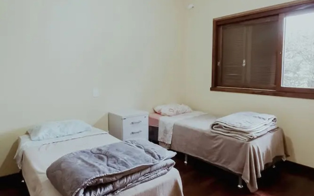 Tima Casa Ampla em Localiza o Privilegiada
