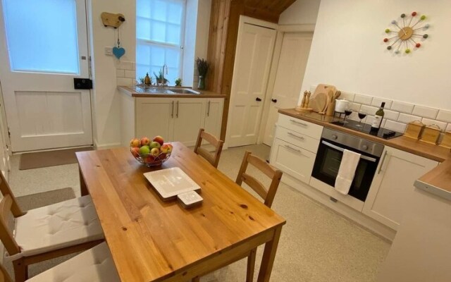 Newburghaprtment/scotland/sleeps 4/firepit/garden