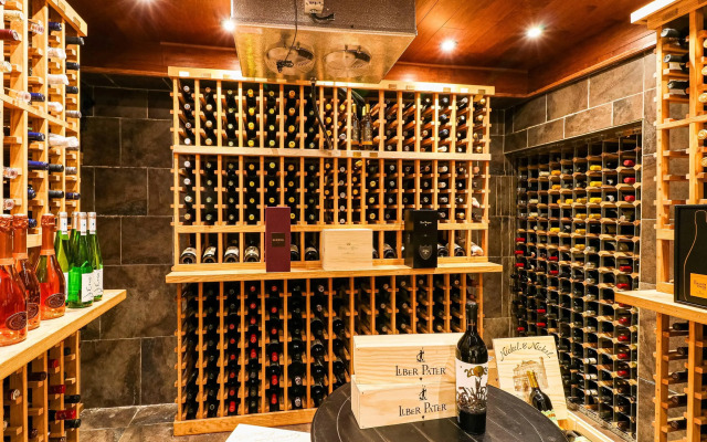 The Peacock Inn, an Ascend Collection Hotel