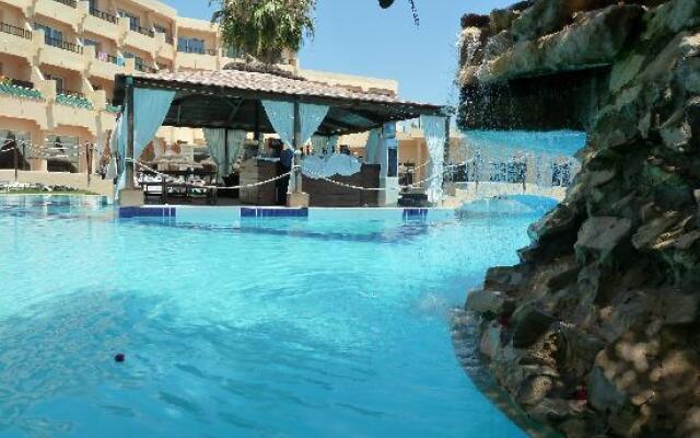 Hotel Byblos