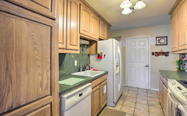 1 Mi to University of Texas: Home in Richardson!