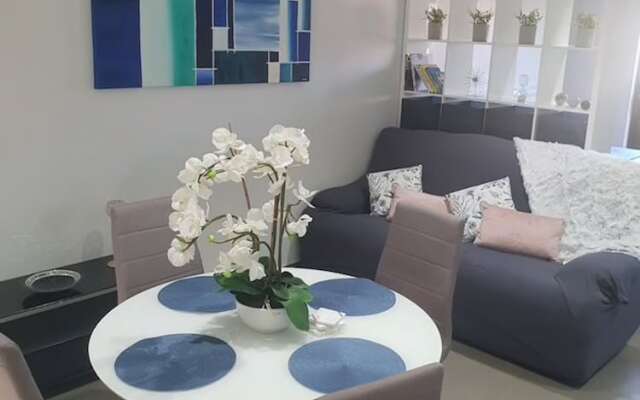 Great Location, Hip Studio, Near City