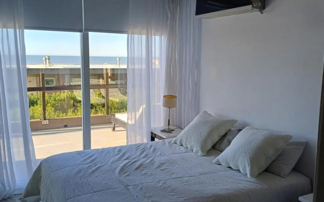 Linda Bay 223, Mar de las Pampas