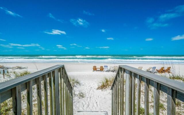 Bradenton Beach Club by RVA