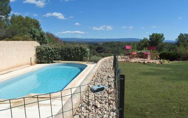 Modern Villa with Heated, Private Swimming Pool Near Mont Ventoux