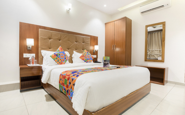 FabHotel Prime Le Western
